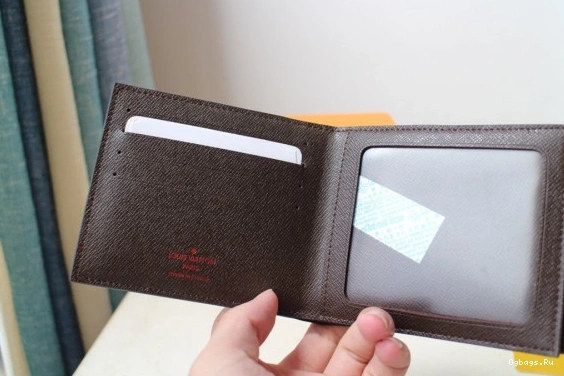 VUITTON LOUIS WALLET AMERIGO 0516